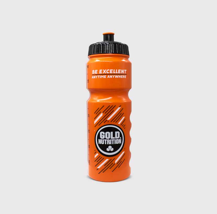 GoldNutrition 750ml sports bottle with a sleek design and transparent body for easy hydration on the go.