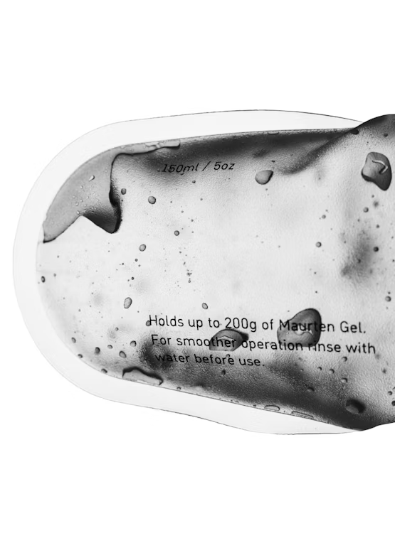 Maurten Gelflask 150 ml sports hydration bottle with ergonomic design and leak-proof cap for easy on-the-go nutrition.